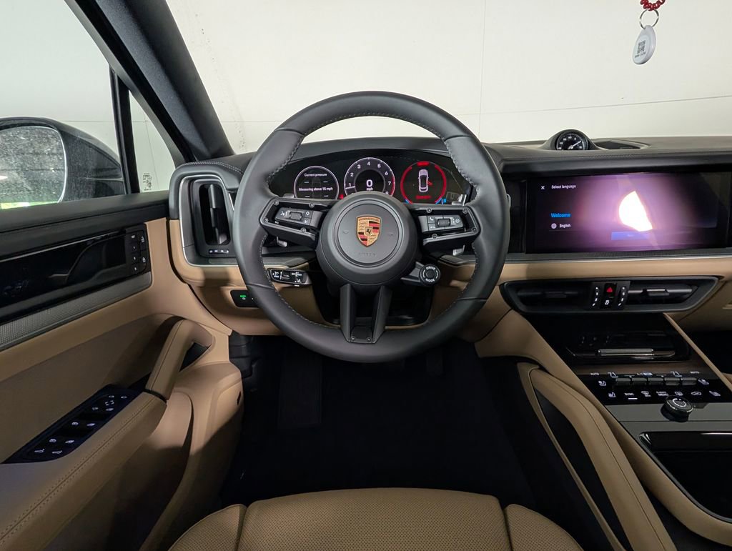 New 2026 Porsche Cayenne Coupe AWD/4WD image 21