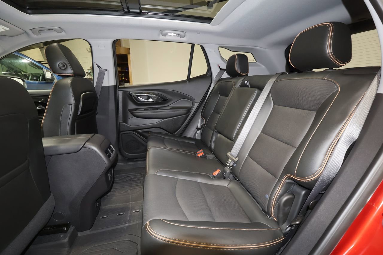 Certified 2024 GMC Terrain AT4 w/ Infotainment Package II AWD/4WD image 23