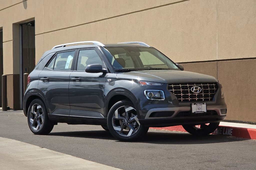 New 2025 Hyundai Venue SEL image 2