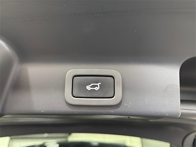 Used 2019 Jaguar F-PACE Prestige image 38