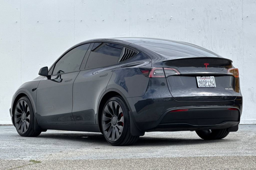 Used 2025 Tesla Model Y Performance image 5