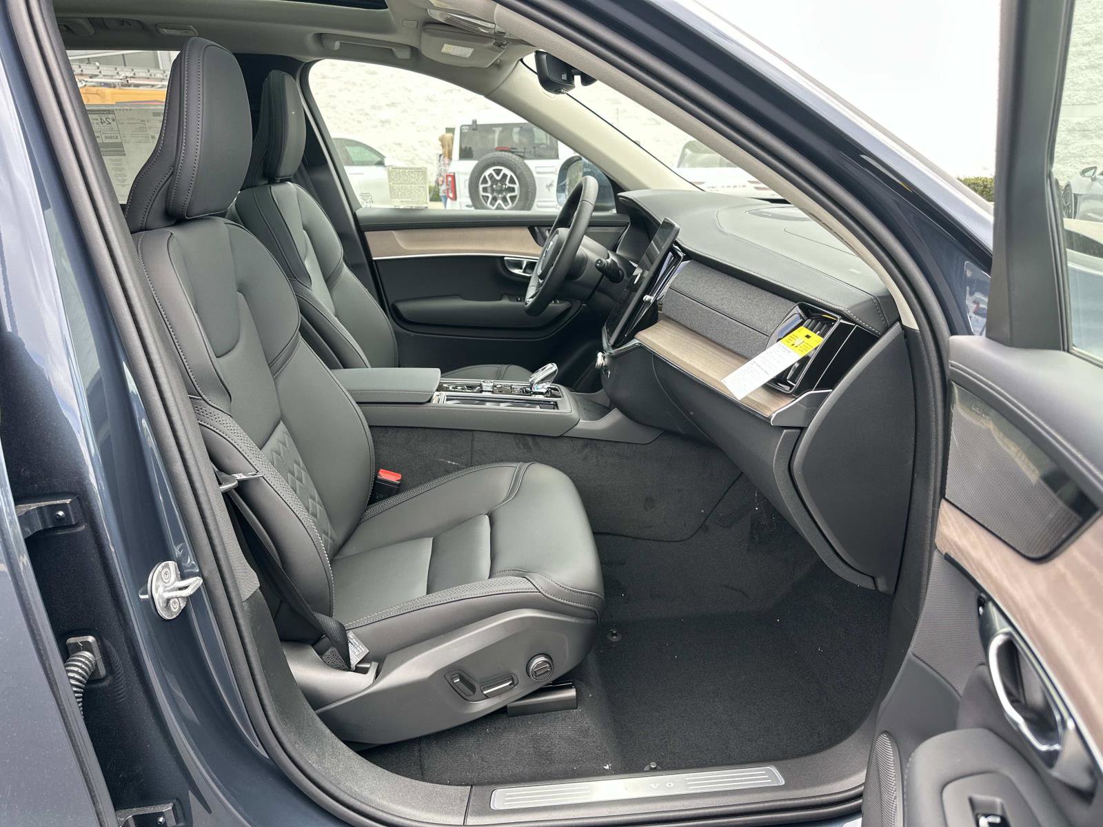 New 2026 Volvo XC90 B5 Plus AWD/4WD image 21