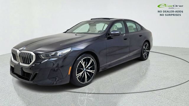 Used 2027 BMW 530i w/ M Sport Package RWD image 3