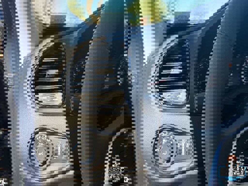 Certified 2023 Jeep Renegade Altitude w/ Sun/Sound Group image 13