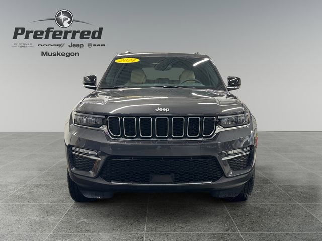 Used 2024 Jeep Grand Cherokee Limited w/ Luxury Tech Group II image 4