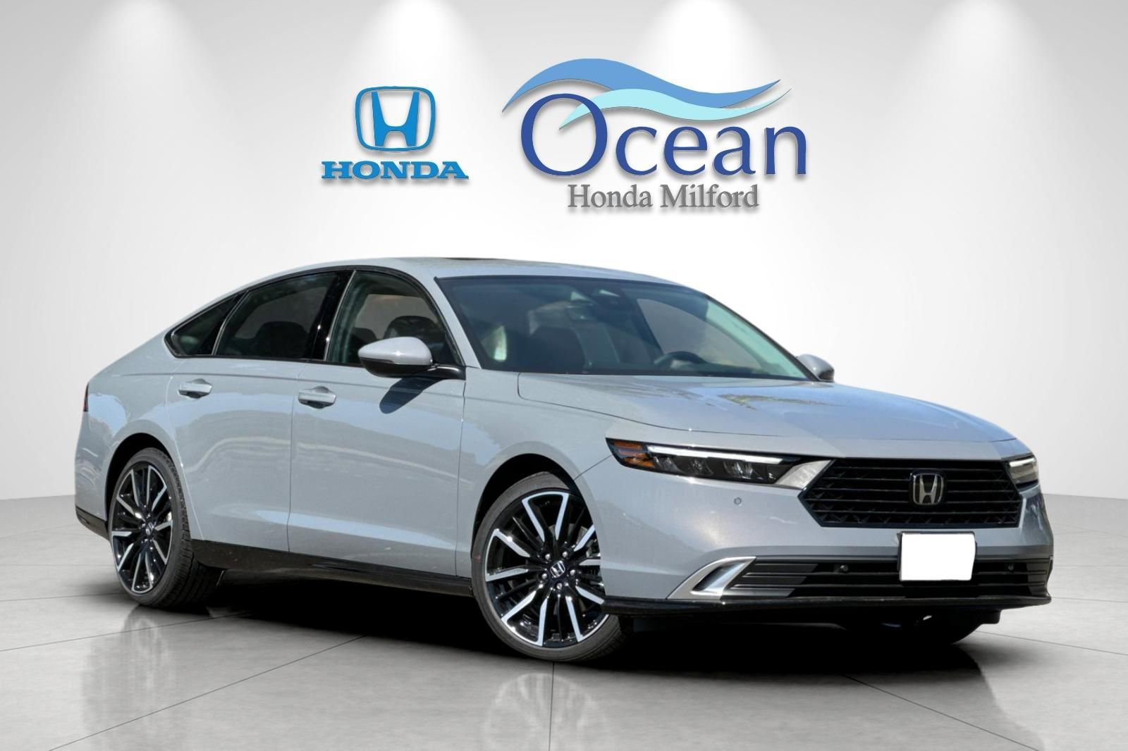 New 2025 Honda Accord Touring image 7