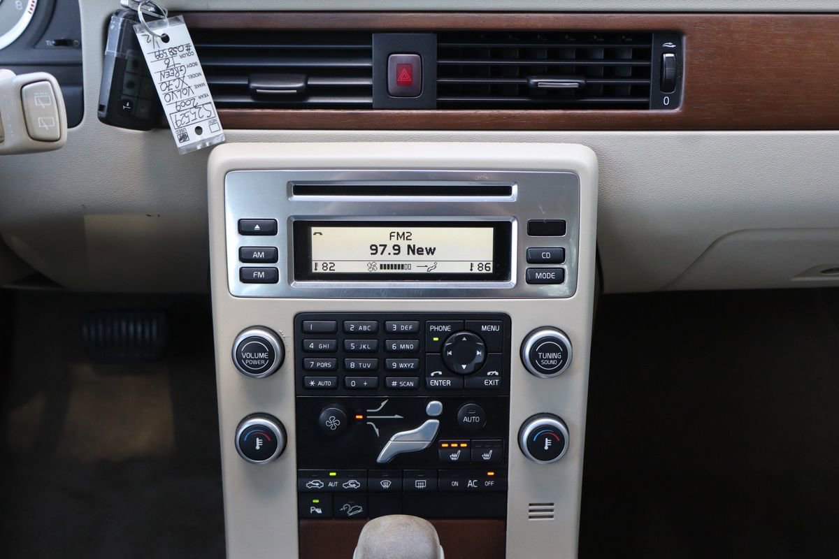 Used 2009 Volvo XC70 T6 image 35