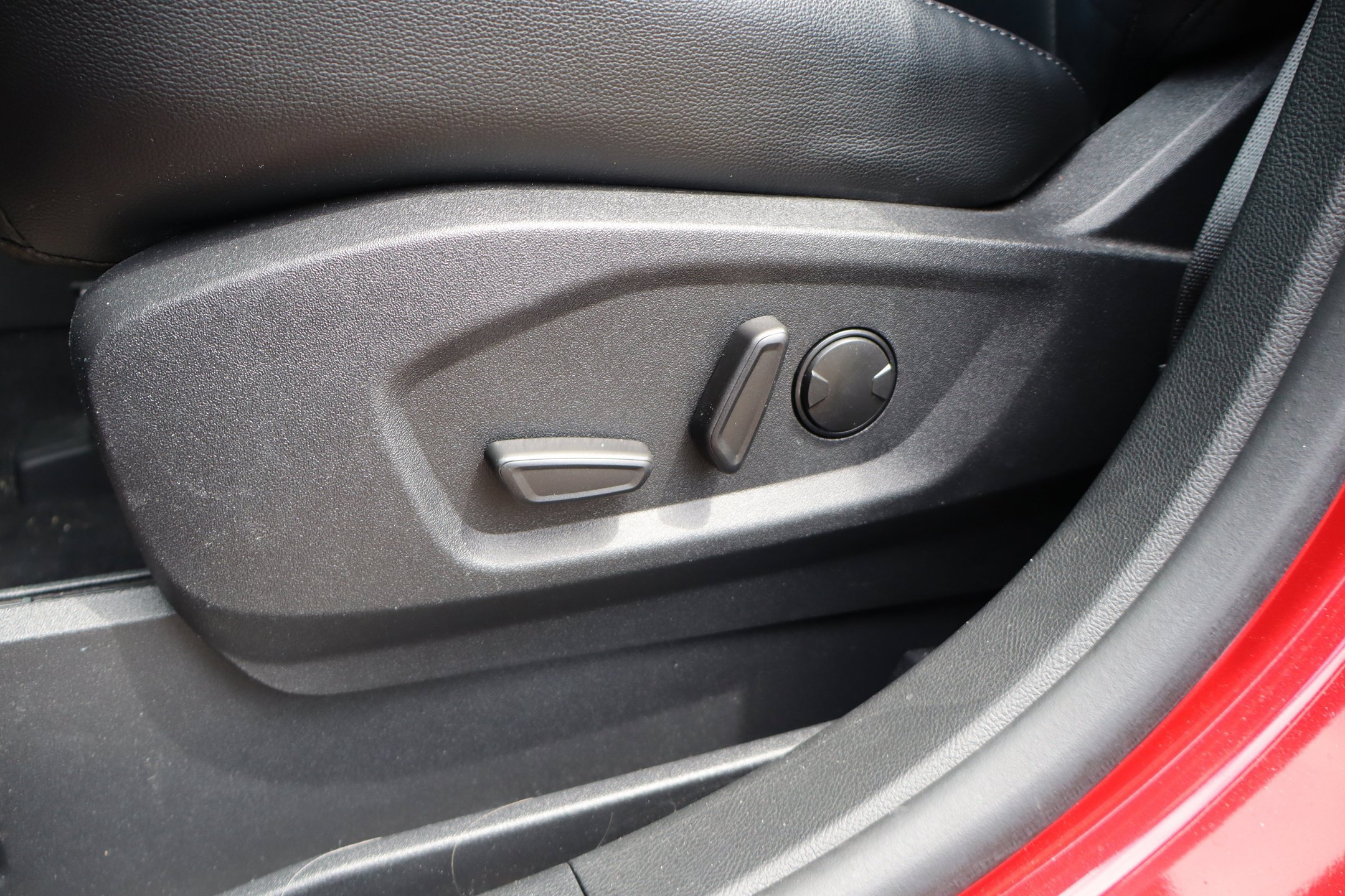 Used 2024 Ford Edge Titanium AWD/4WD image 15
