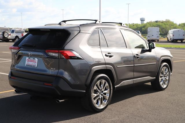Used 2019 Toyota RAV4 XLE Premium w/ Cold Weather Package AWD/4WD image 5