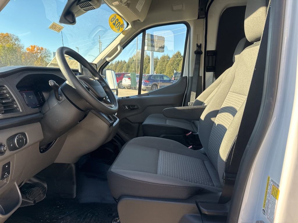 New 2026 Ford Transit 250 148 Medium Roof Extended AWD w/ Load Area Protection Package image 7