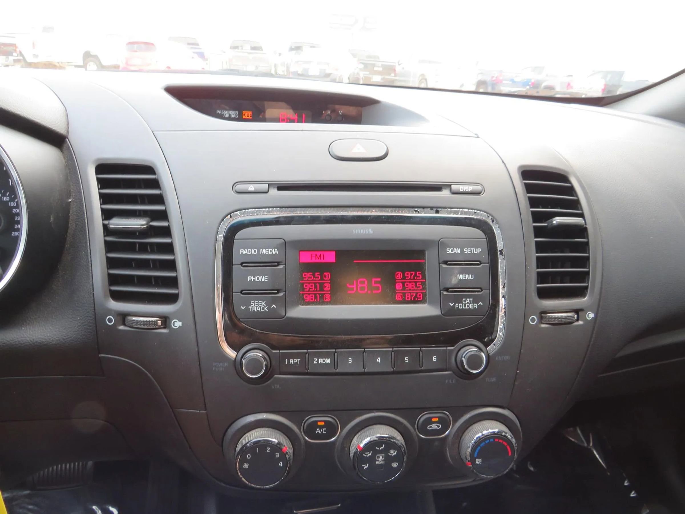 Used 2017 Kia Forte LX image 17