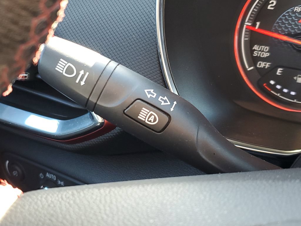 Used 2022 Chevrolet TrailBlazer RS w/ Sun and Liftgate Package FWD image 16