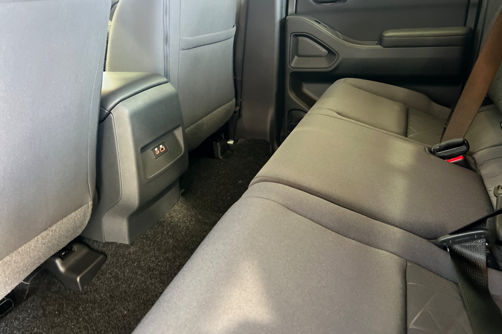 New 2026 Nissan Frontier SV w/ Tow Package RWD image 26