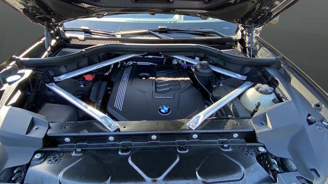 Used 2021 BMW X7 xDrive40i w/ M Sport Package image 28