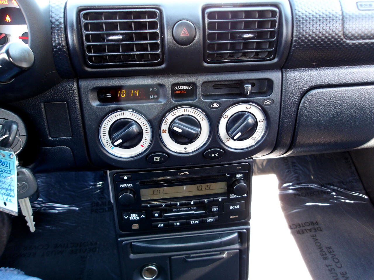 Used 2003 Toyota MR2 image 22