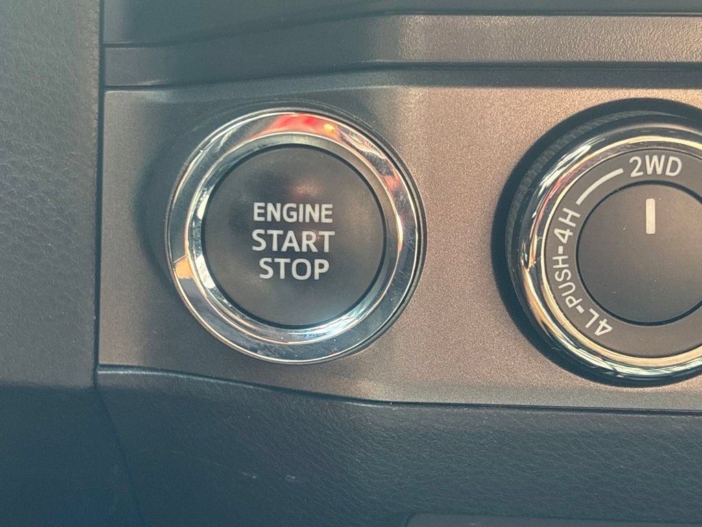 Used 2022 Toyota Tacoma TRD Off-Road AWD/4WD image 19