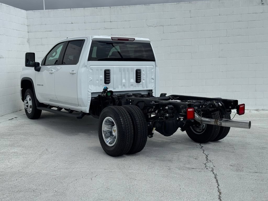 Used 2026 Chevrolet Silverado 3500 LT w/ Convenience Package AWD/4WD image 10