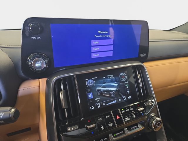 Used 2026 Lexus LX 600 4WD w/ Accessory Package (2T) image 24