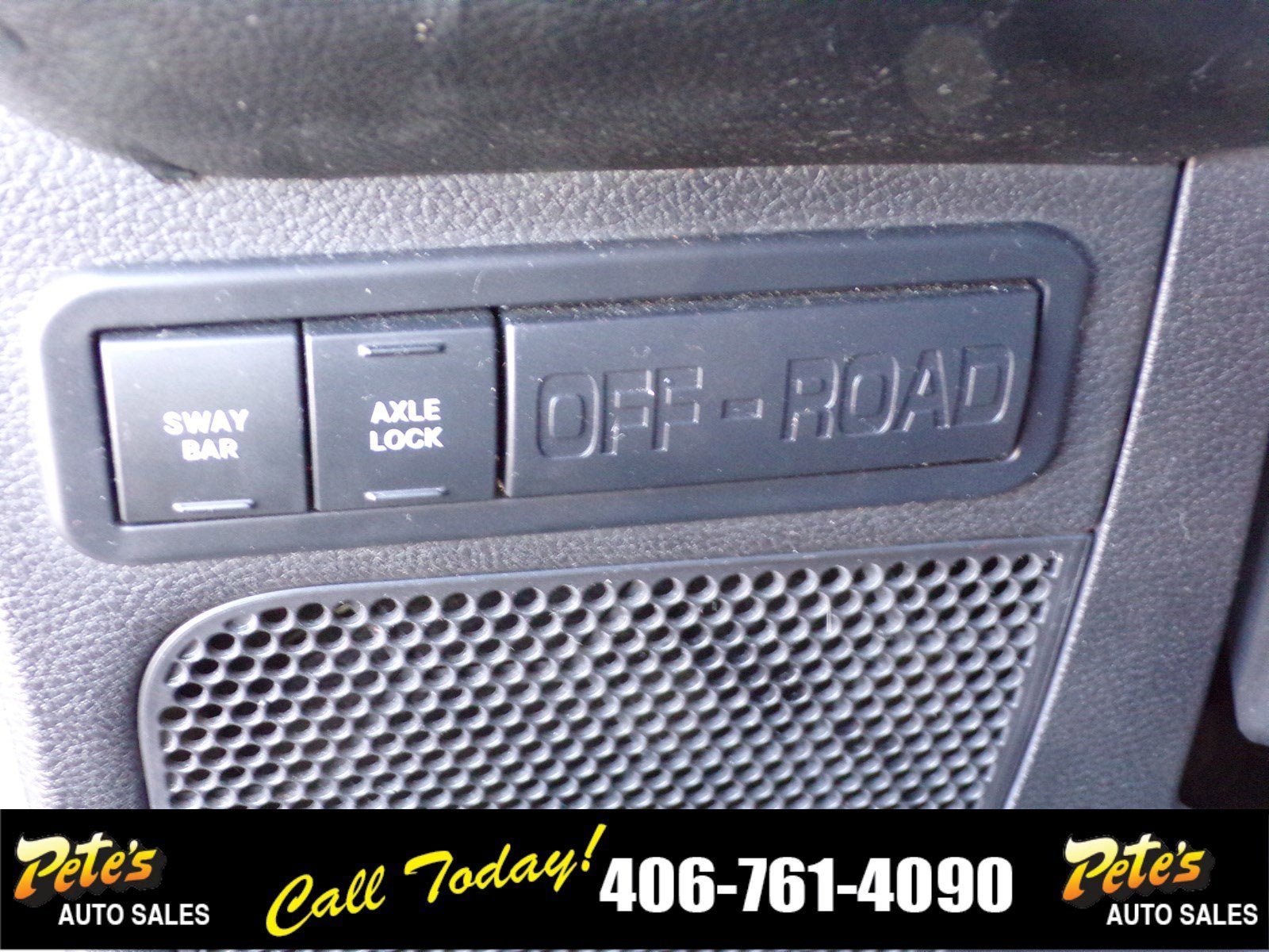 Used 2014 Jeep Wrangler Rubicon w/ Connectivity Group AWD/4WD image 23
