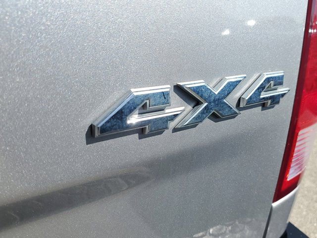 Used 2020 RAM 1500 Classic SLT image 12