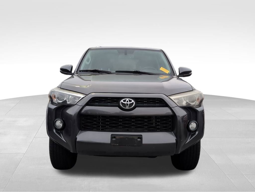 Used 2016 Toyota 4Runner SR5 Premium image 2