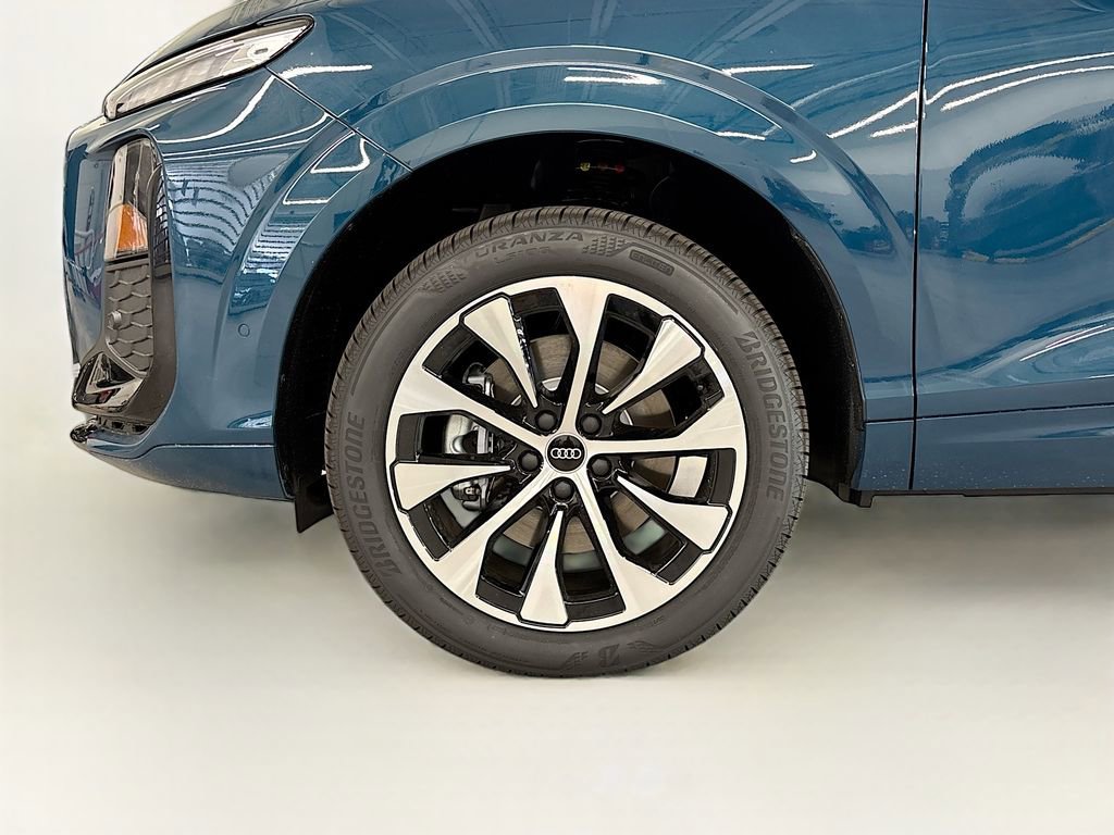 New 2026 Audi Q3 quattro 2.0T AWD/4WD image 24
