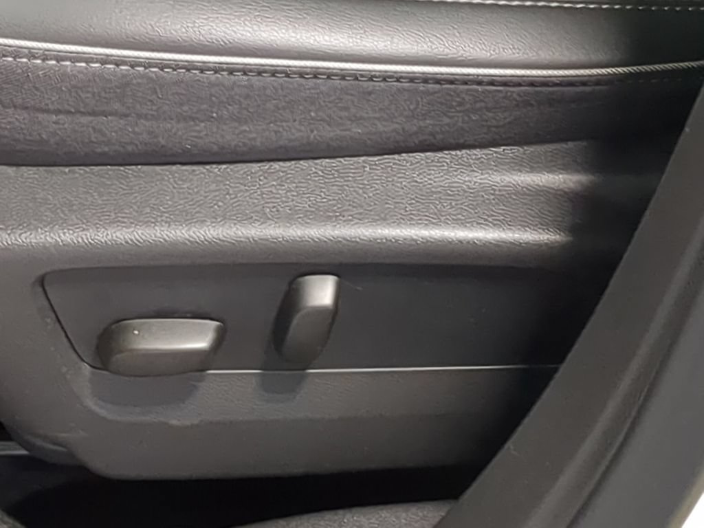 Used 2023 Buick Envision Essence FWD image 21