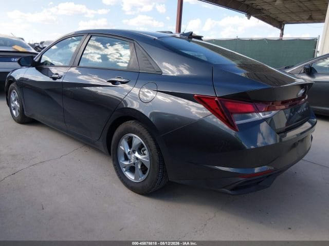 Used 2021 Hyundai Elantra SE FWD image 3