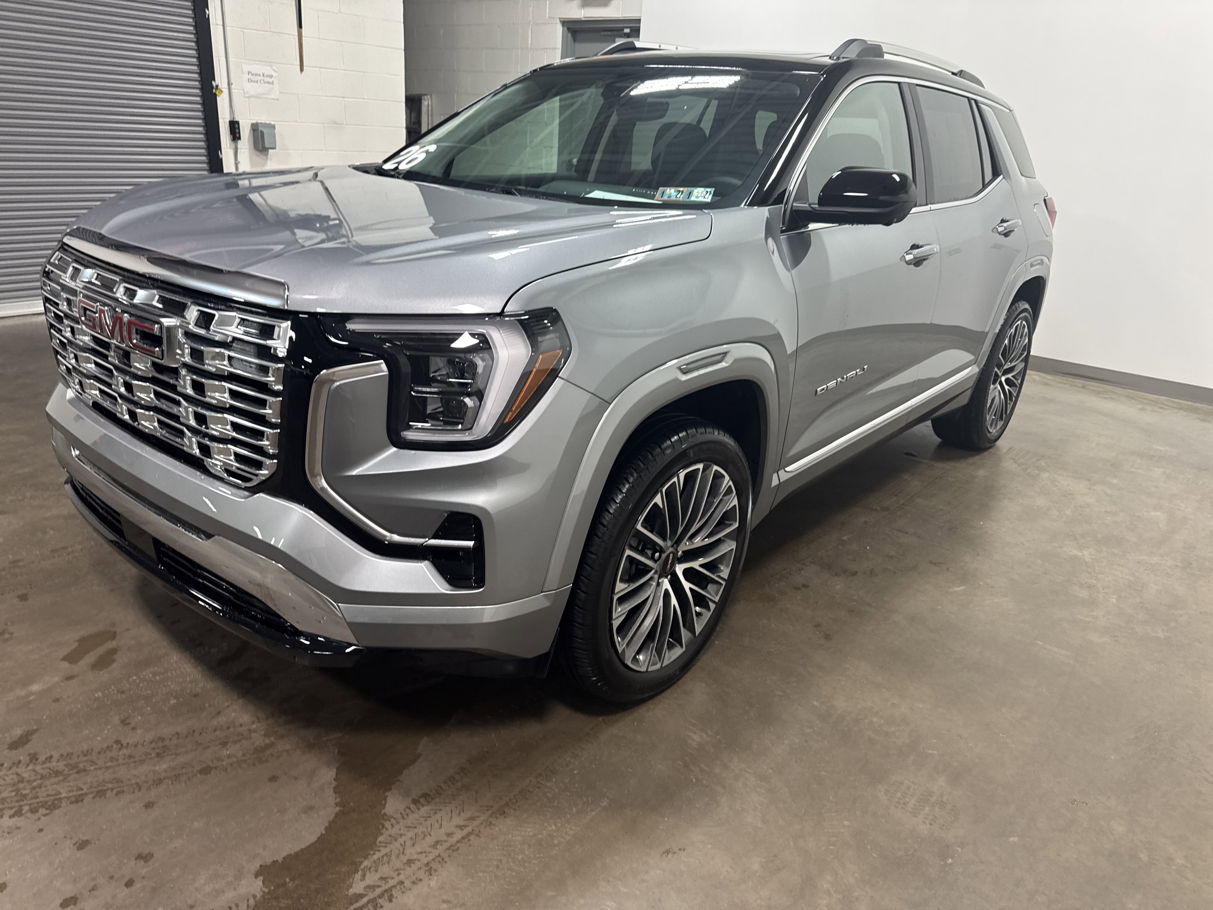 Used 2026 GMC Terrain Denali w/ LPO, Black Badging Package AWD/4WD image 6