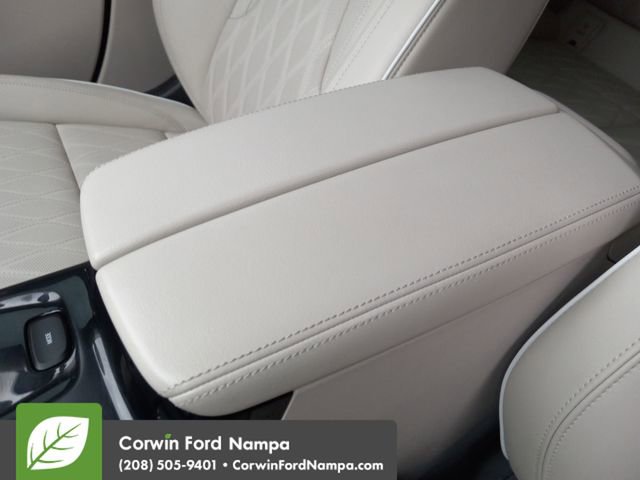 Used 2023 Buick Envision Avenir image 19