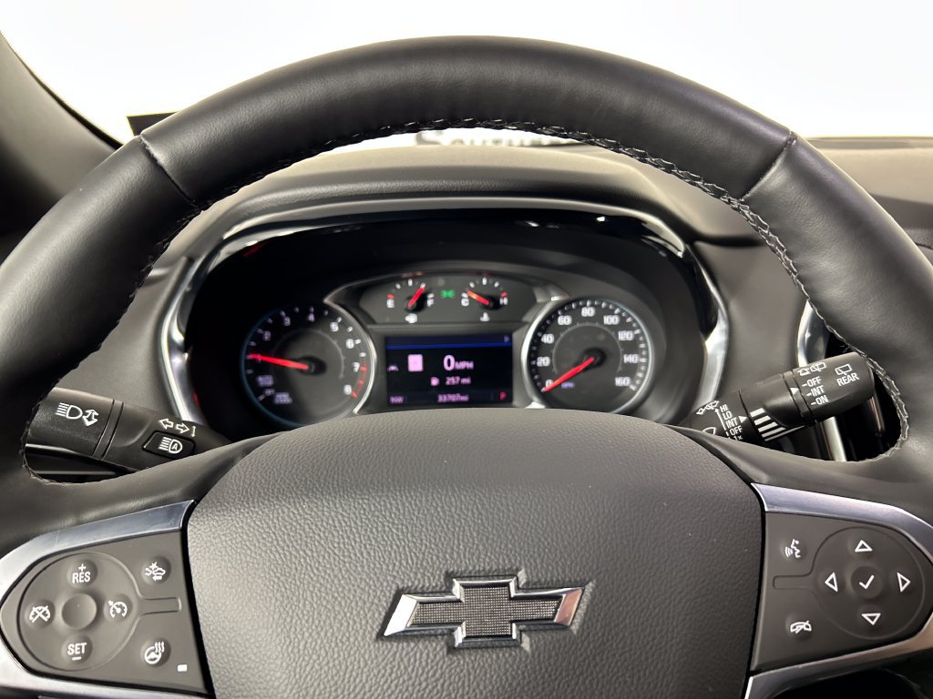 Used 2023 Chevrolet Traverse RS AWD/4WD image 13