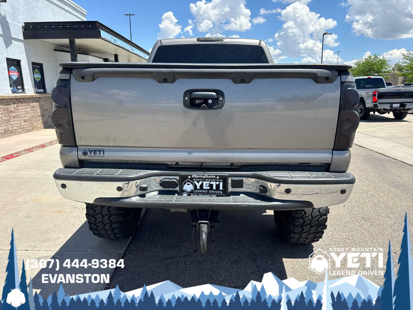 Used 2007 Chevrolet Silverado 2500 LT w/ Heavy-Duty Power Package AWD/4WD image 4
