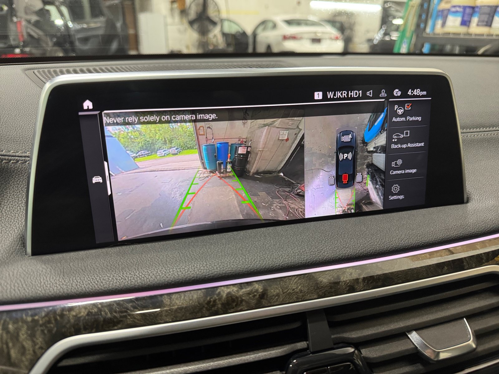 Used 2022 BMW 740i xDrive w/ M Sport Package AWD/4WD image 19