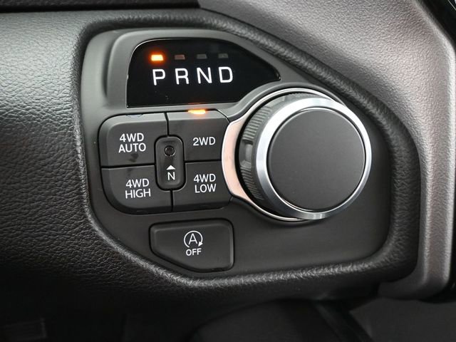 New 2026 RAM 1500 4x4 Crew Cab image 18