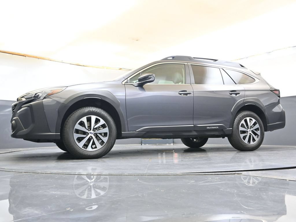 Certified 2025 Subaru Outback Premium AWD/4WD image 30