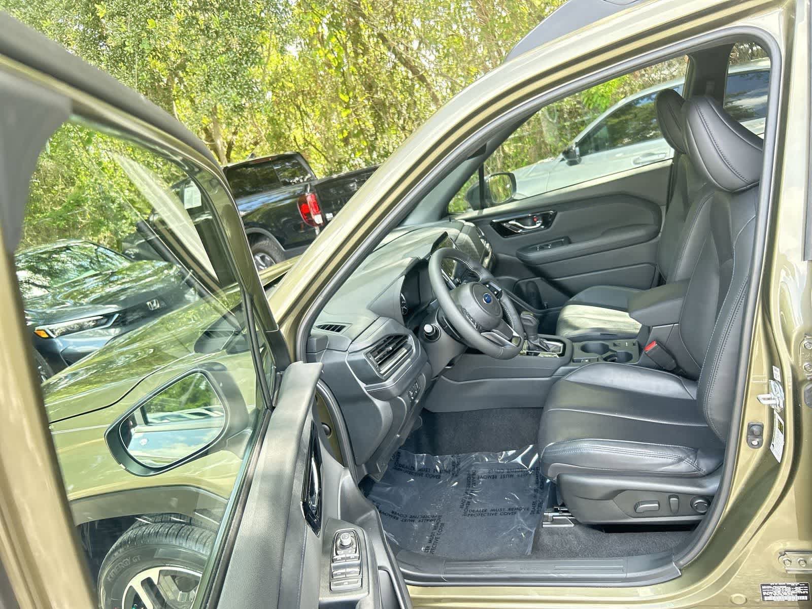 Used 2025 Subaru Forester Limited AWD/4WD image 10