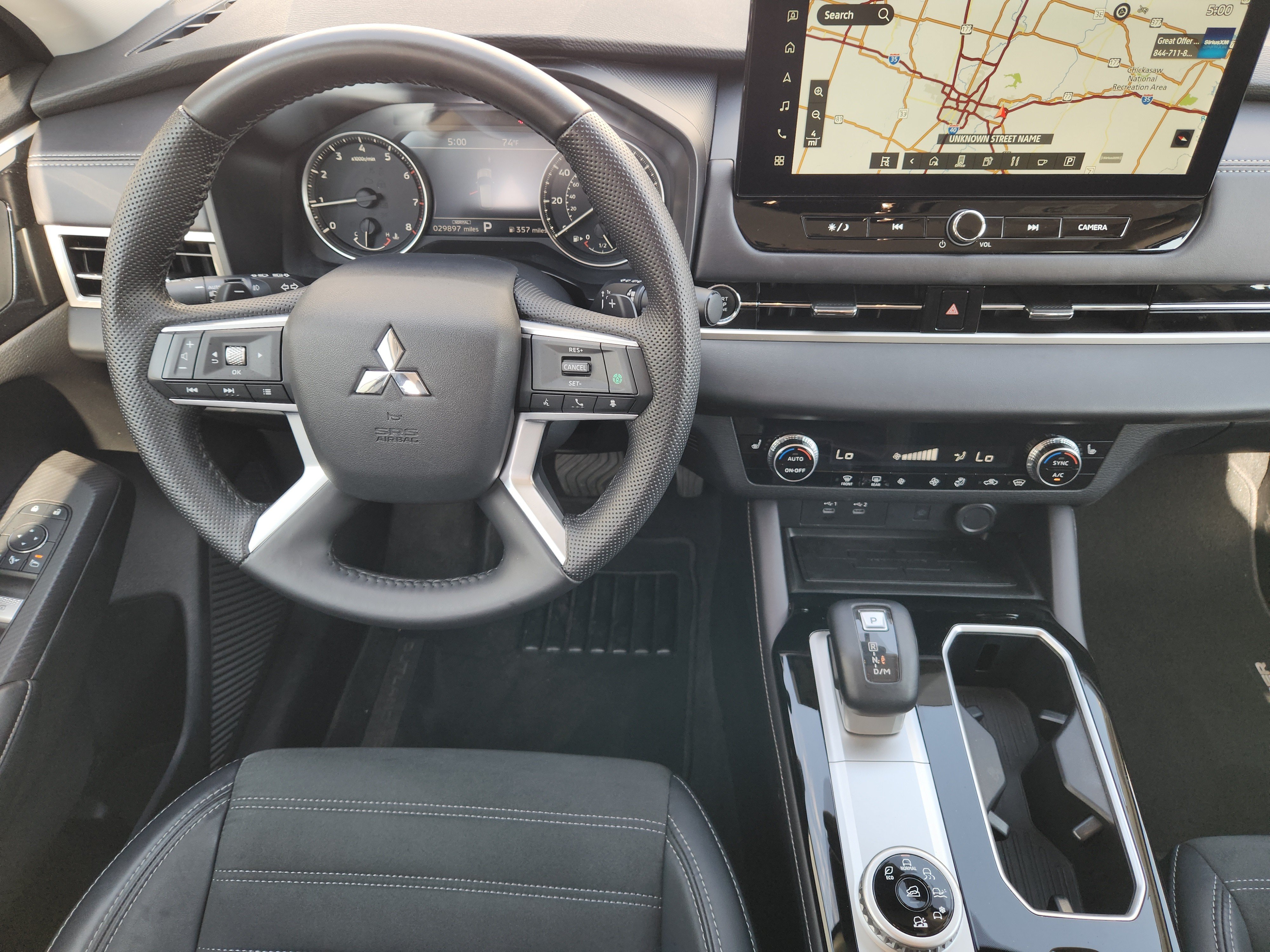 Used 2025 Mitsubishi Outlander SE AWD/4WD image 29