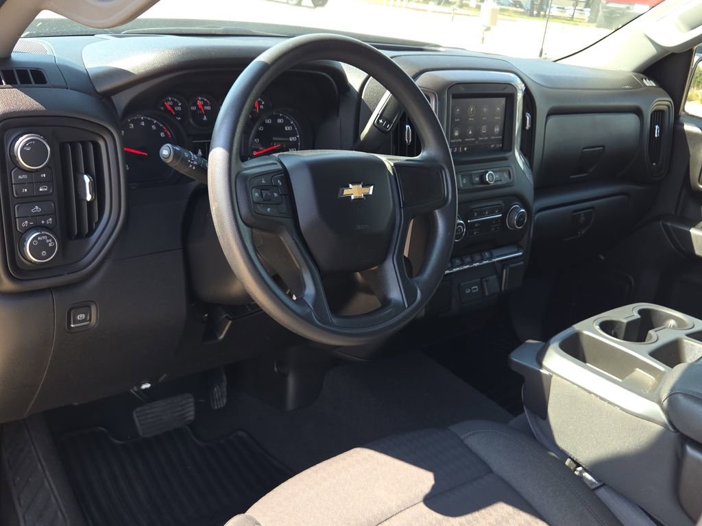 Used 2022 Chevrolet Silverado 1500 Custom w/ LPO, Dark Essentials Package AWD/4WD image 17