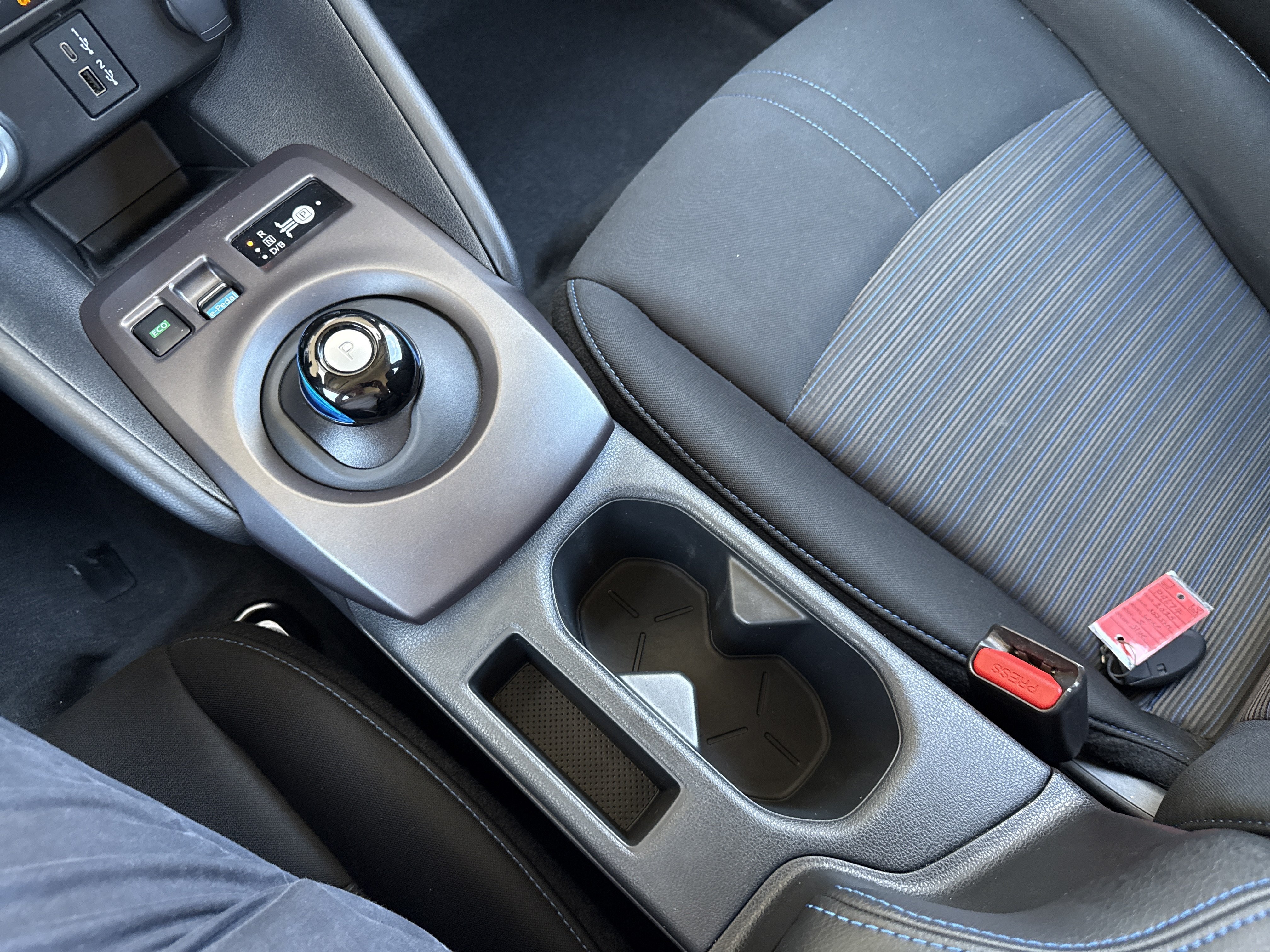 Certified 2025 Nissan Leaf S FWD image 21