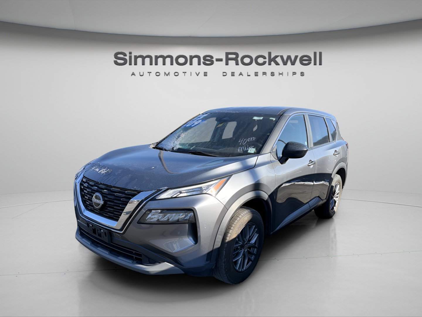 Used 2023 Nissan Rogue S image 1