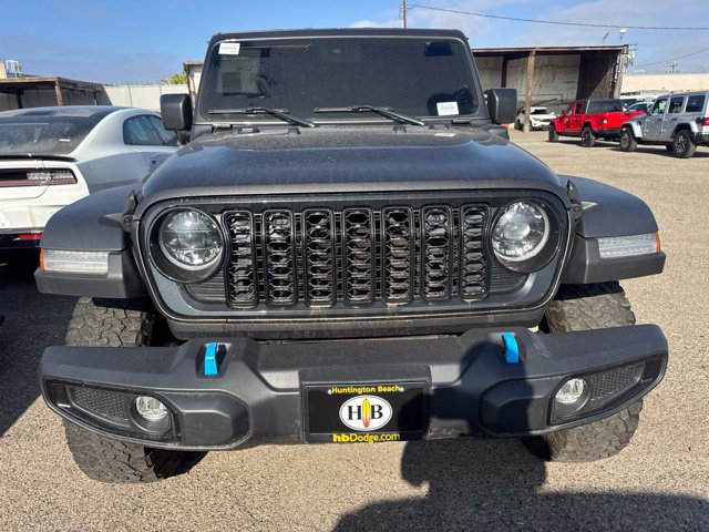 Used 2024 Jeep Wrangler Unlimited AWD/4WD image 2