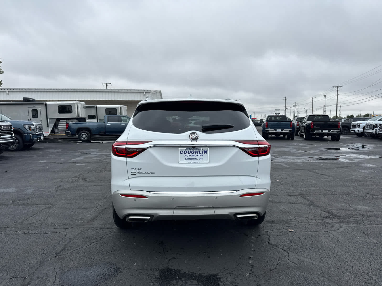 Certified 2020 Buick Enclave Essence w/ Sound and Sites Package AWD/4WD image 4