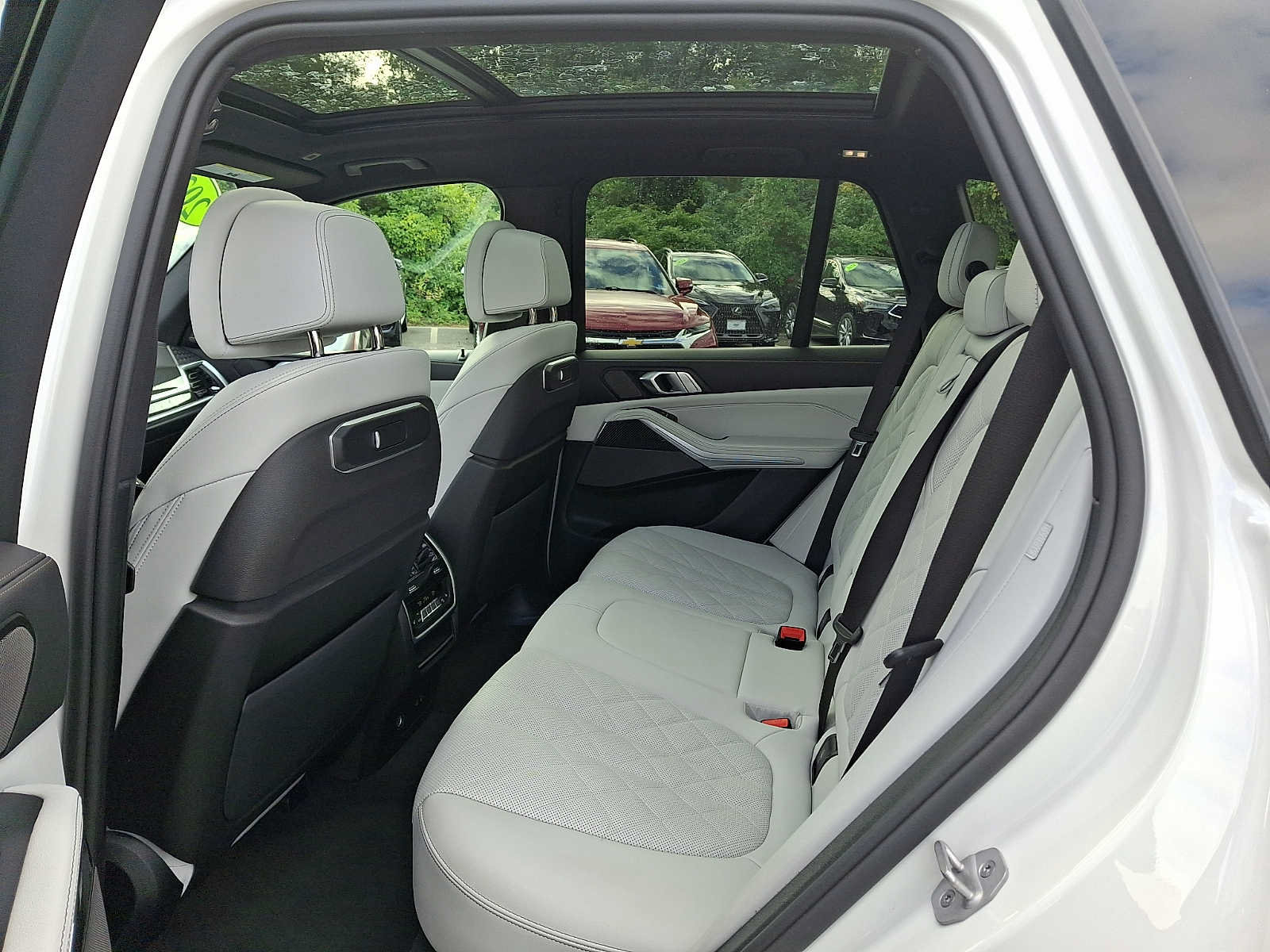 Used 2026 BMW X5 M60i AWD/4WD image 10