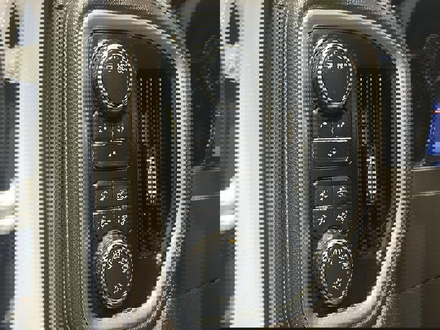 Used 2021 Chevrolet Silverado 3500 LT w/ Convenience Package image 23