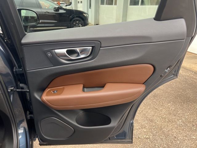 Certified 2023 Volvo XC60 B5 Plus w/ Climate Package image 19