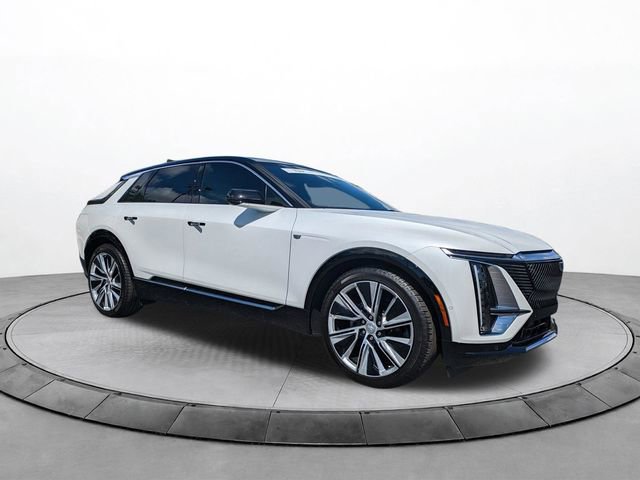 Used 2025 Cadillac Lyriq Luxury RWD image 2