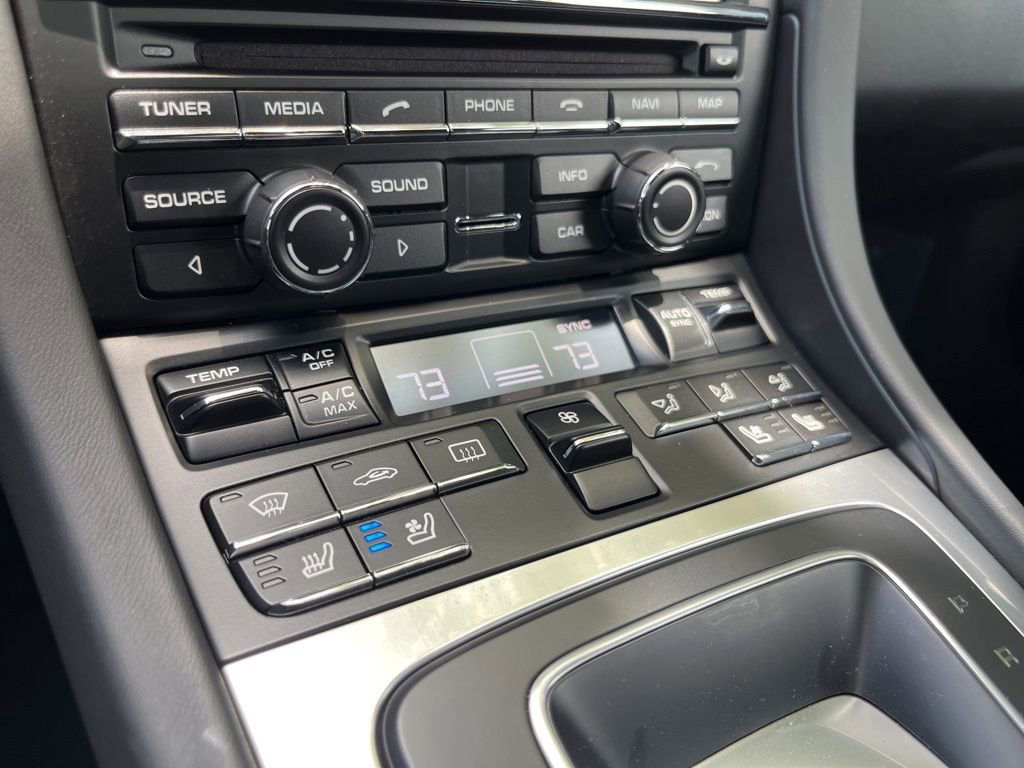 Used 2014 Porsche 911 Turbo AWD/4WD image 33
