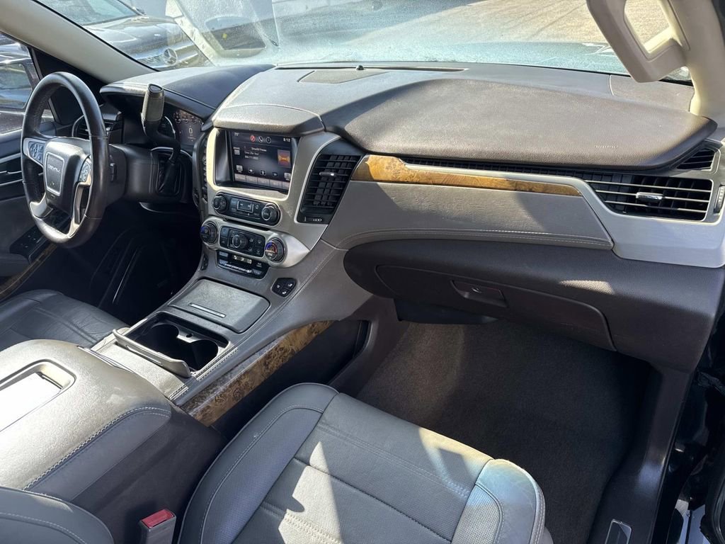 Used 2015 GMC Yukon XL Denali w/ Premium Package image 15