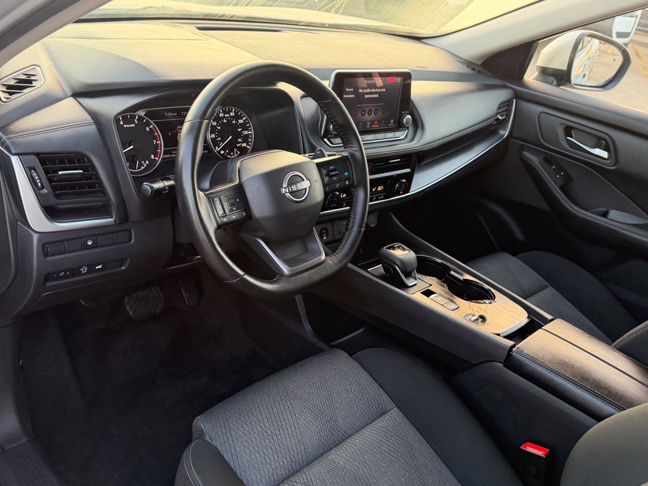 Certified 2025 Nissan Rogue SV FWD image 12