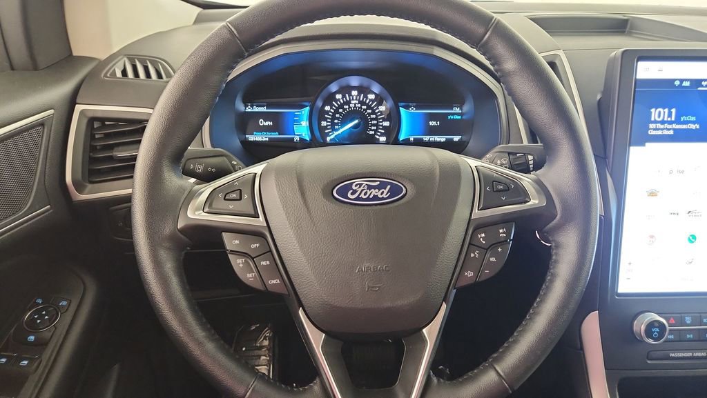 Used 2022 Ford Edge SEL image 12